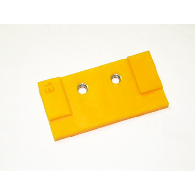 Пластина регулювальна 13mm 6923001 Bobcat