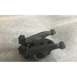 Коромисло клапанів 7024832 Bobcat