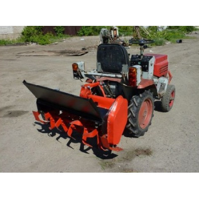 Фрезерний культиватор для міні-тракторів.